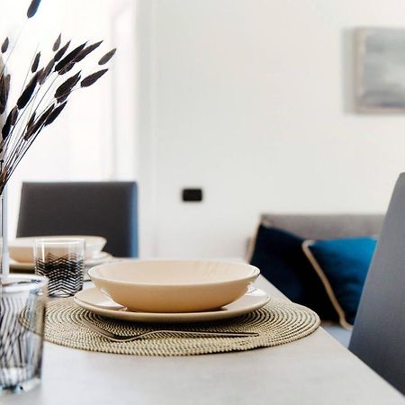 Shades Of Lake - Blue Apartment Como Exterior foto